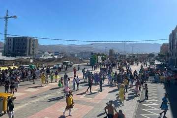 Una marea humana 'canta' al Carnaval por las calles de Telde/TA, Jesús Ruiz Mesa, Francisco Javier Santana, Antonio Alí y C7..